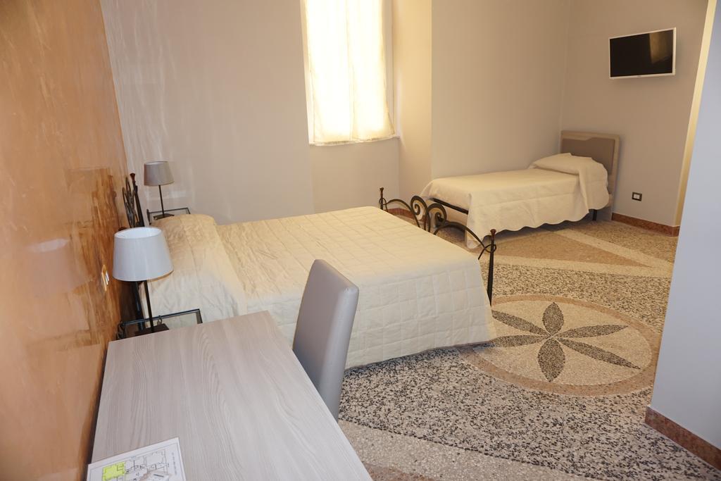 Residence Stendhal Guest House Civitavecchia Ngoại thất bức ảnh