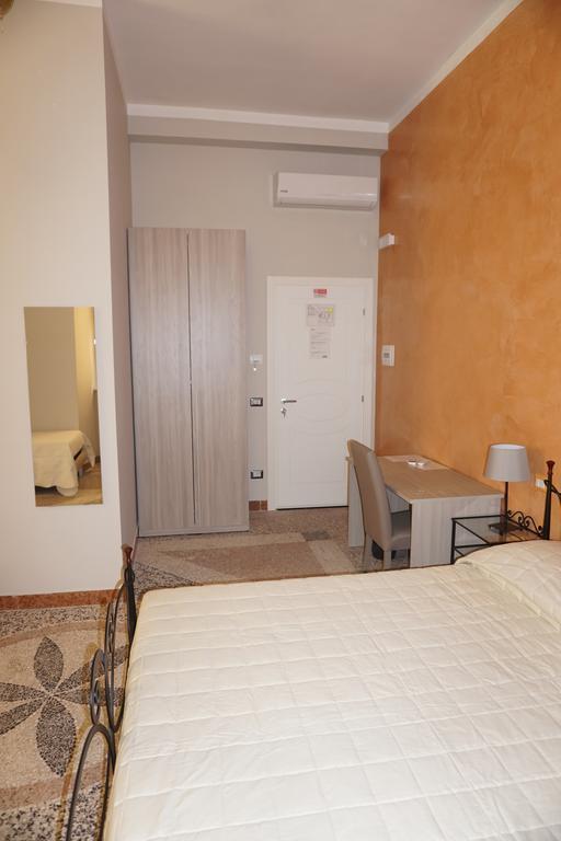 Residence Stendhal Guest House Civitavecchia Ngoại thất bức ảnh